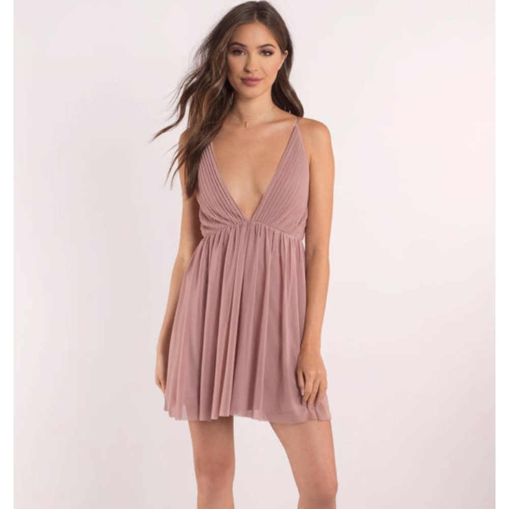 Tobi Mauve Plunge Skater Dress